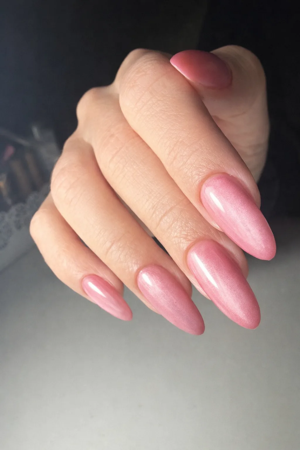 Narjo Rose Quartz Glow Cat Eye Gel Polish